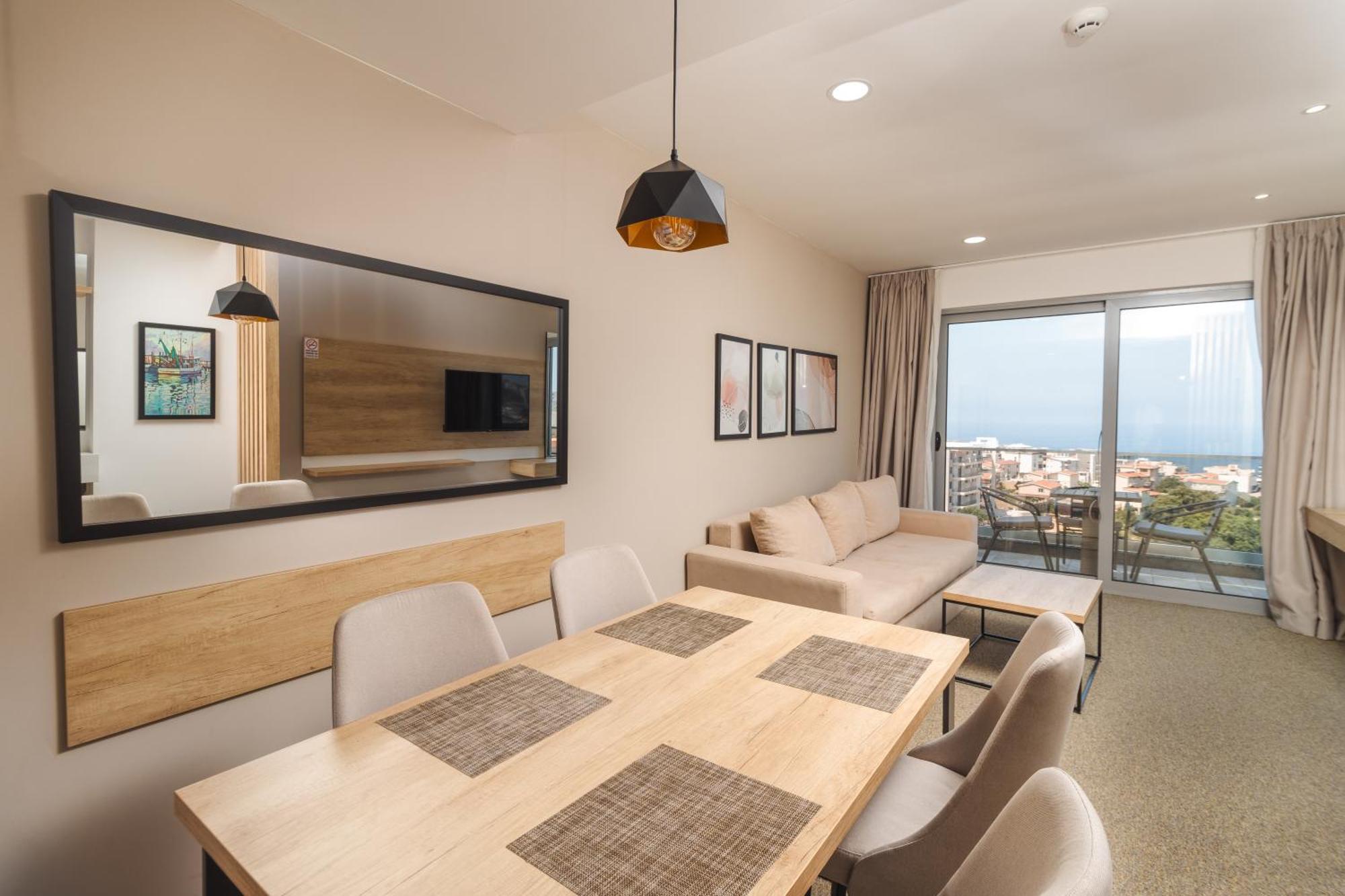 Lux Hotel M 多布拉沃达 外观 照片