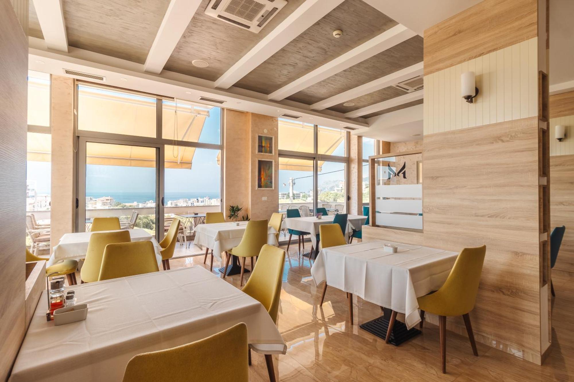 Lux Hotel M 多布拉沃达 外观 照片